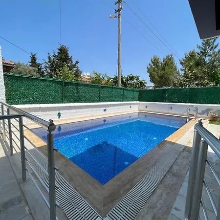 Villa Alacati Renovated With Large Pool Cesme