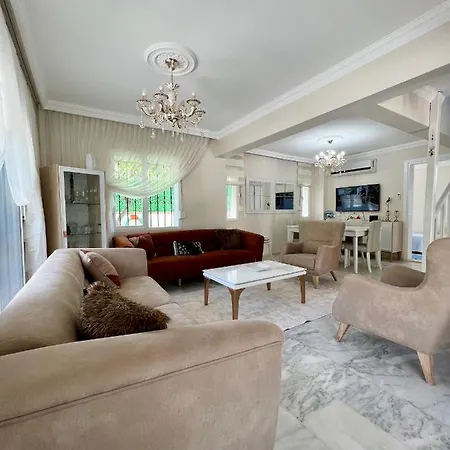 Alacati Renovated With Large Pool Villa Cesme